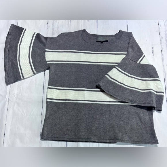 Sunday in Brooklyn - Bell Sleeves Sweater - Picture 2 of 4